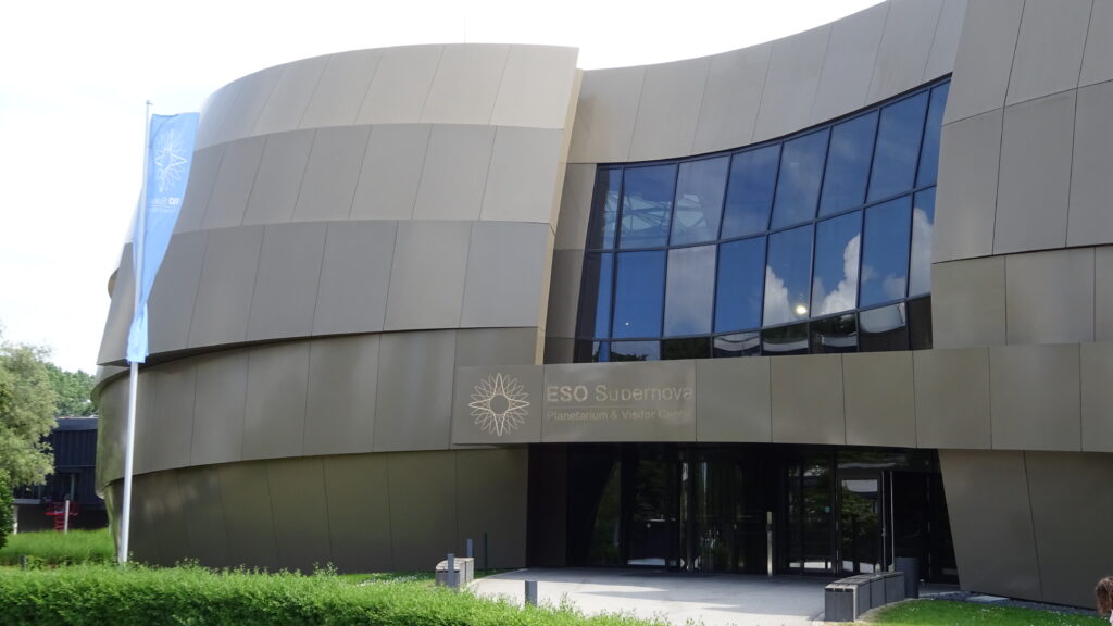 ESO Supernova Planetarium und Besucherzentrum